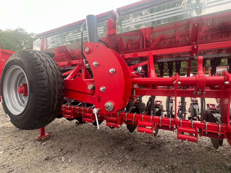 Сеялка зернотуковая GRAIN 5,4V (Вариатор)
