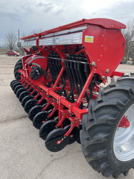 Зернотуковая сеялка GRAIN 3,6V